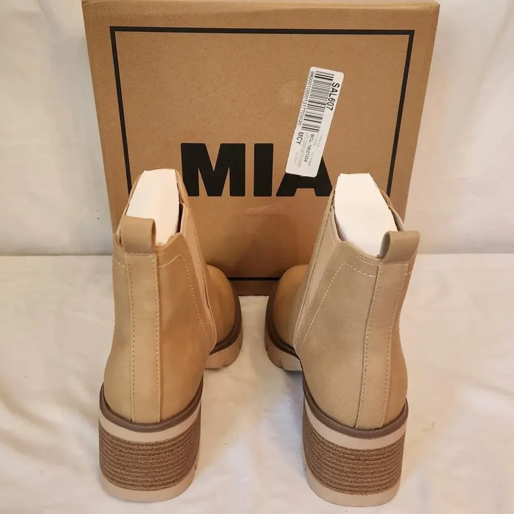 NIB Mia Panola Boot Chunky Heel Light Sand 8M